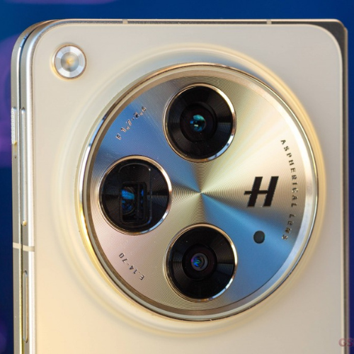 OPPO Find N3 – Smartphone pieghevole con doppio schermo e prestazioni di fascia alta (ricarica rapida da 67 W)