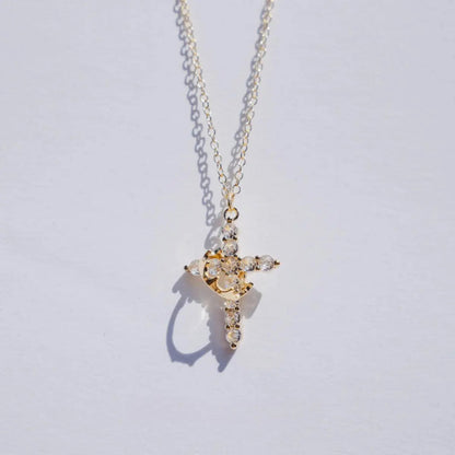 Collana protettiva con croce e corona + Ebook in omaggio